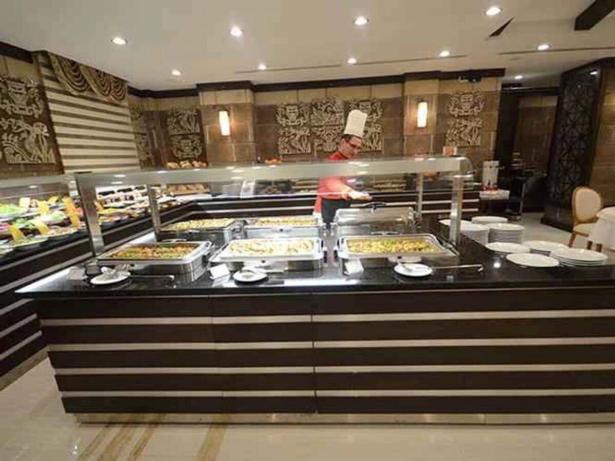 Апартаменты White Park Hotel 4*